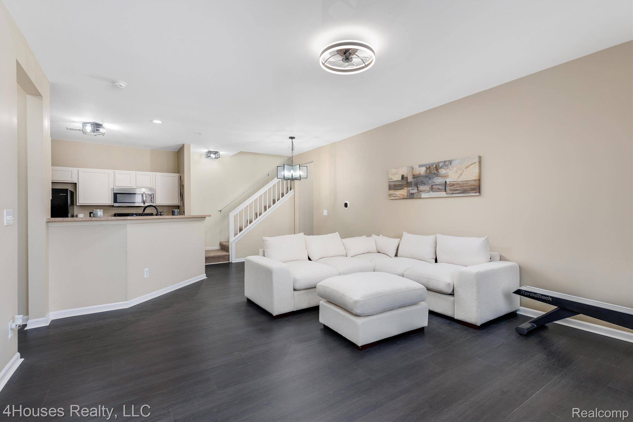 Taylor, MI 48180,23840 NORTHSTONE VILLAGE DR #D