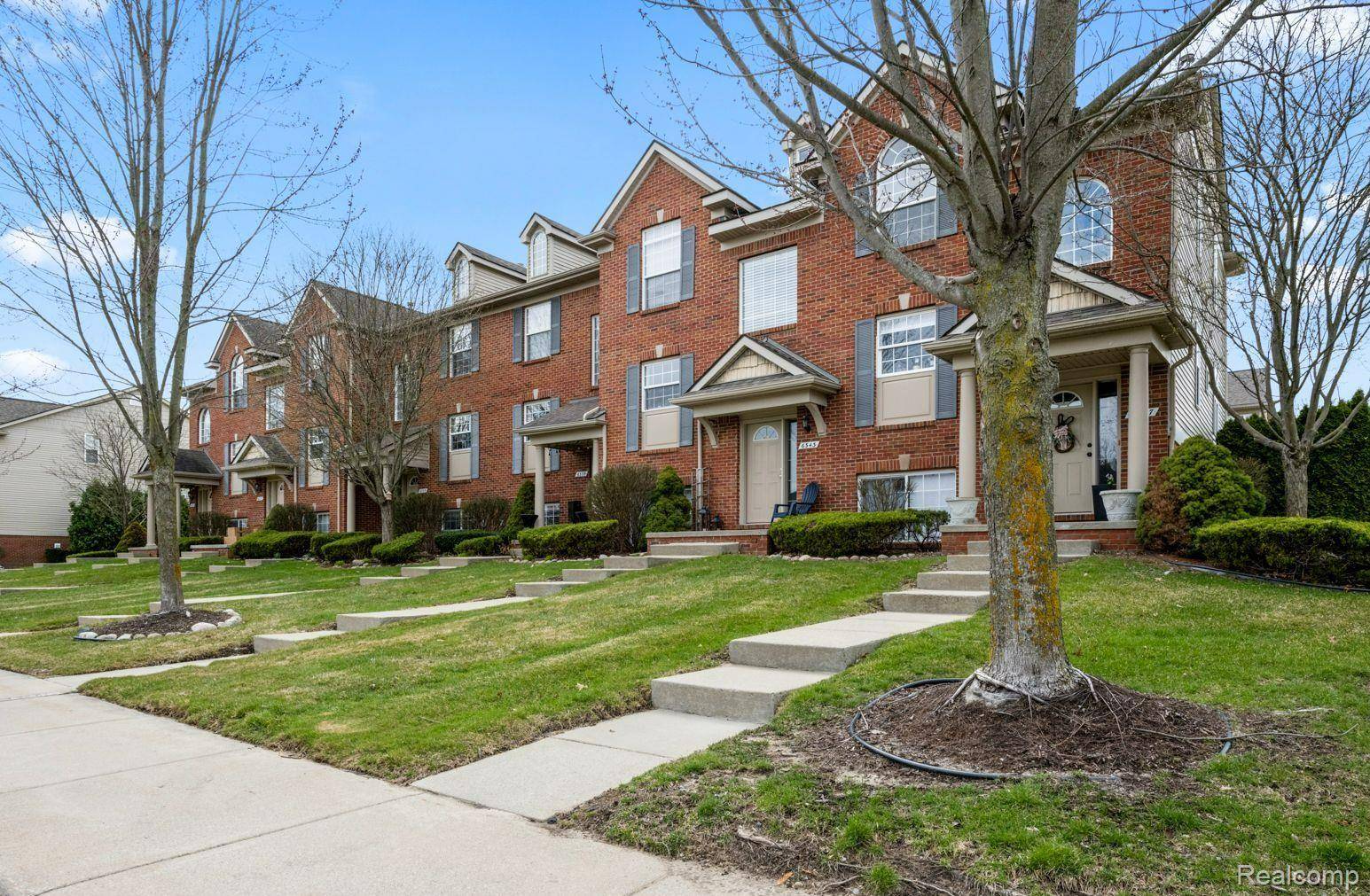 Clarkston, MI 48346,6335 Waldon Center DR # Unit #16