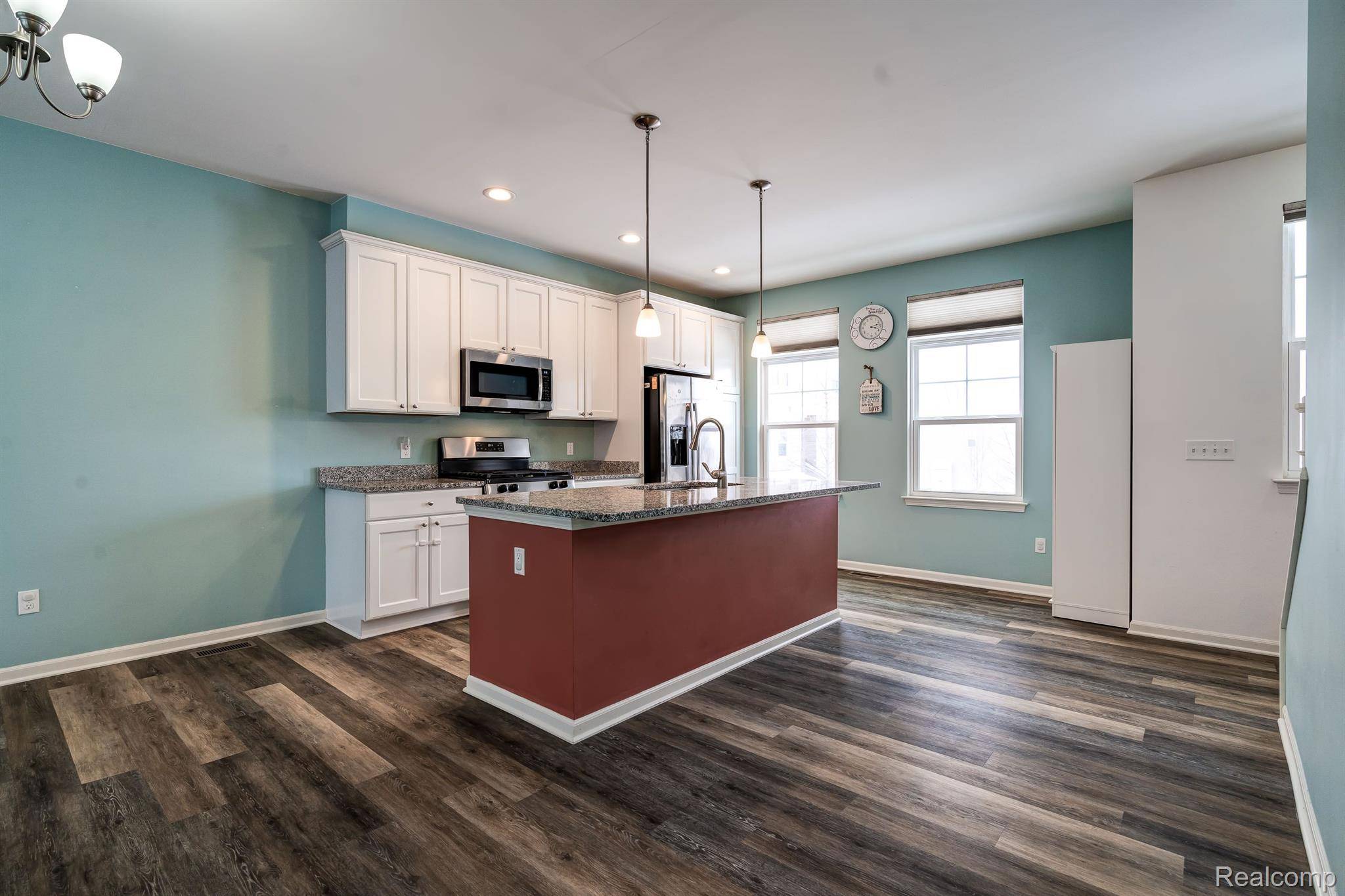 Wixom, MI 48393,435 WRIGHT ST