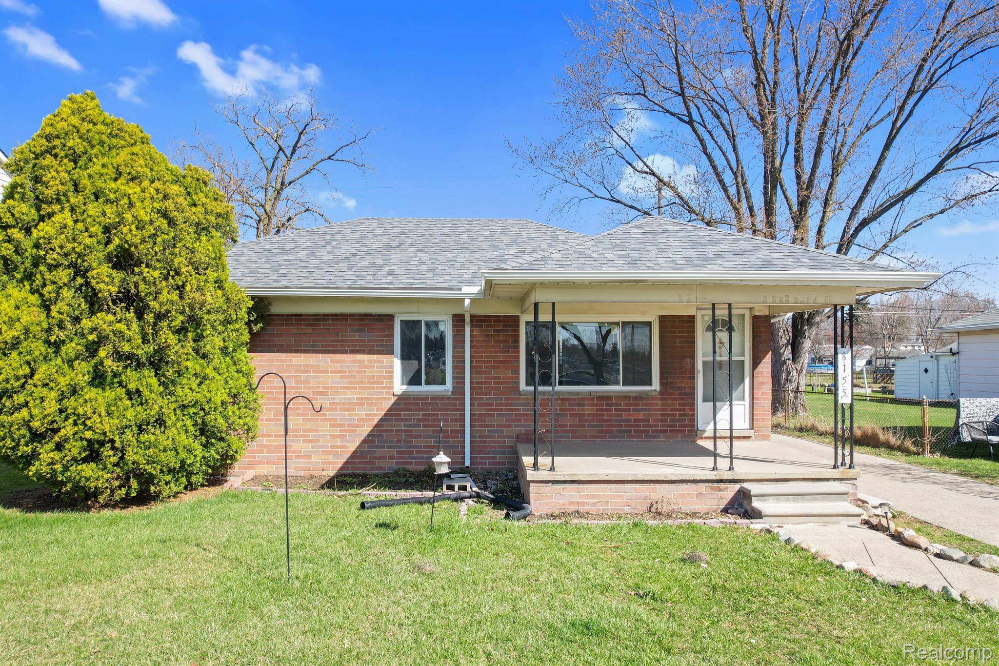 Warren, MI 48093,8155 VERMONT AVE