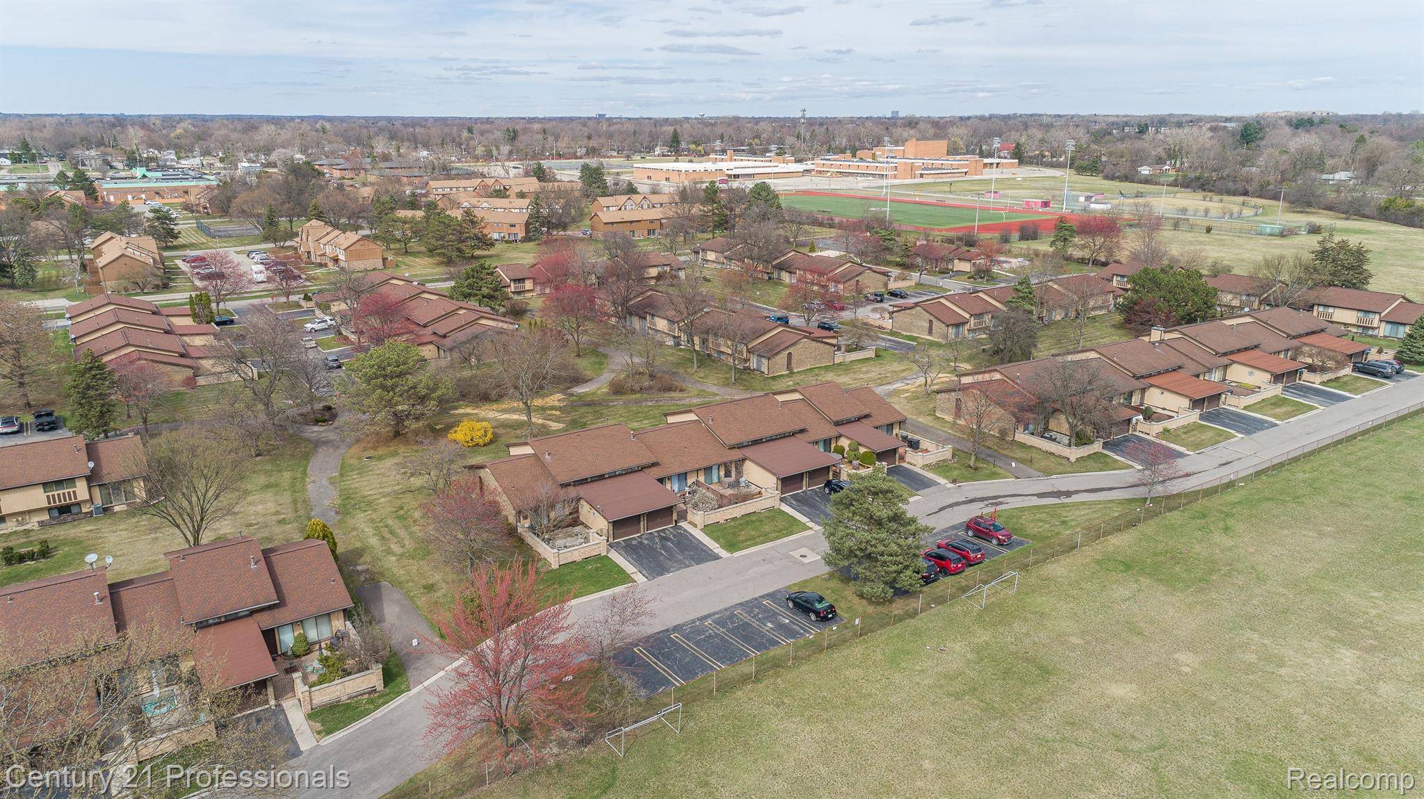 Southfield, MI 48076,19730 VILLA DR S