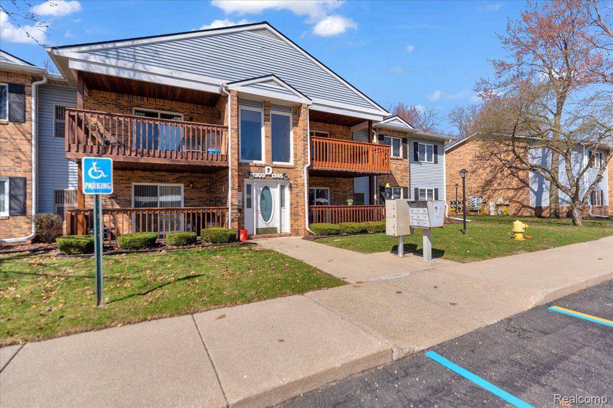 Westland, MI 48185,1345 SHOEMAKER DR #Unit 88