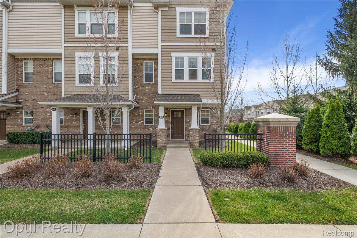 Wixom, MI 48393,442 N WIXOM RD