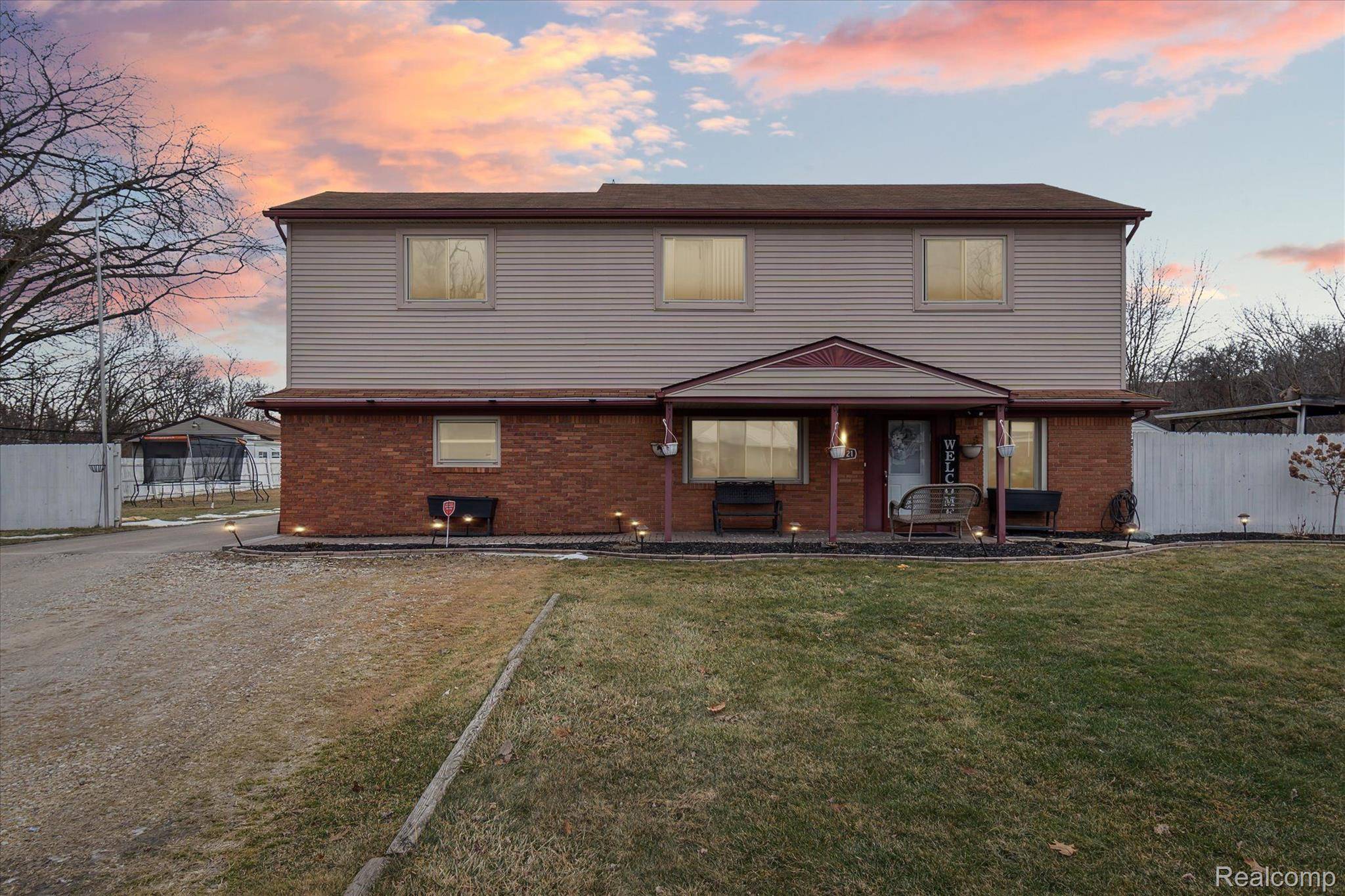 Taylor, MI 48180,14121 HURON ST