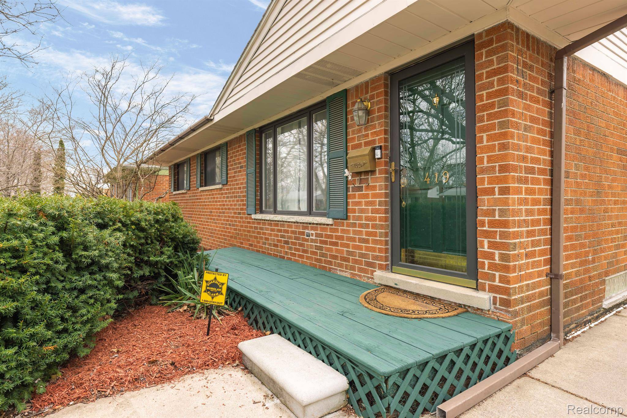 Clawson, MI 48017,419 N WEBIK AVE