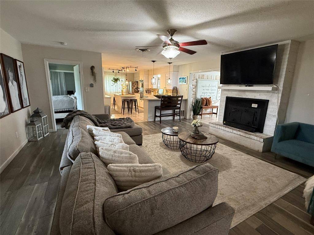 Weatherford, TX 76086,522 W 7th Street