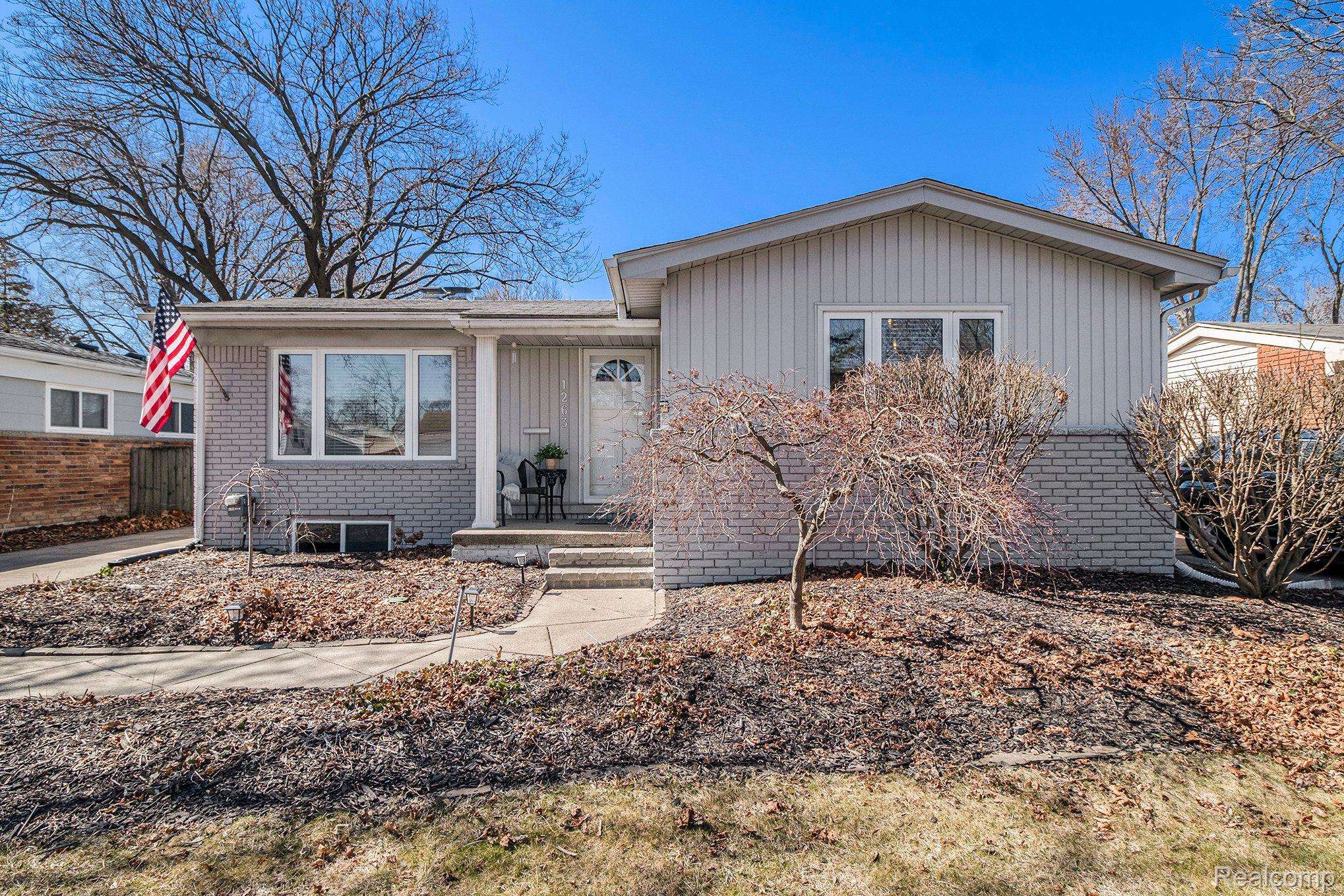 Clawson, MI 48017,1263 Langley BLVD