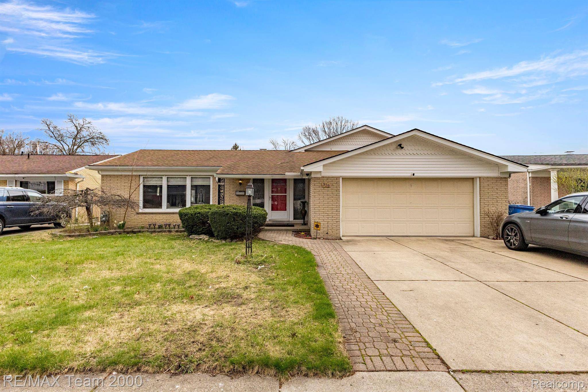 Dearborn Heights, MI 48127,326 CENTRALIA ST