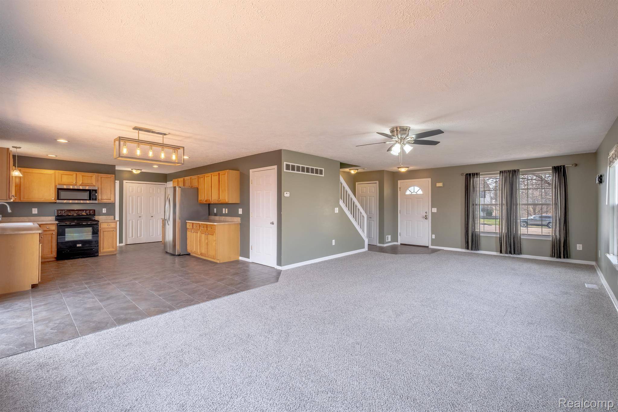 Linden, MI 48451,618 RUSTIC TRL