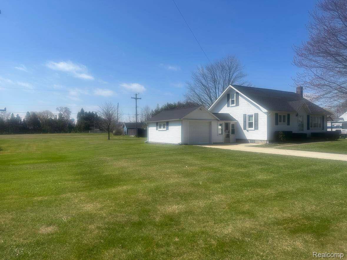 Harbor Beach, MI 48441,724 LYTLE AVE