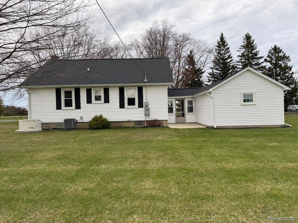 Harbor Beach, MI 48441,724 LYTLE AVE