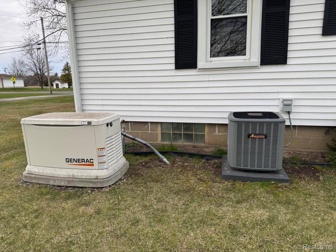 Harbor Beach, MI 48441,724 LYTLE AVE