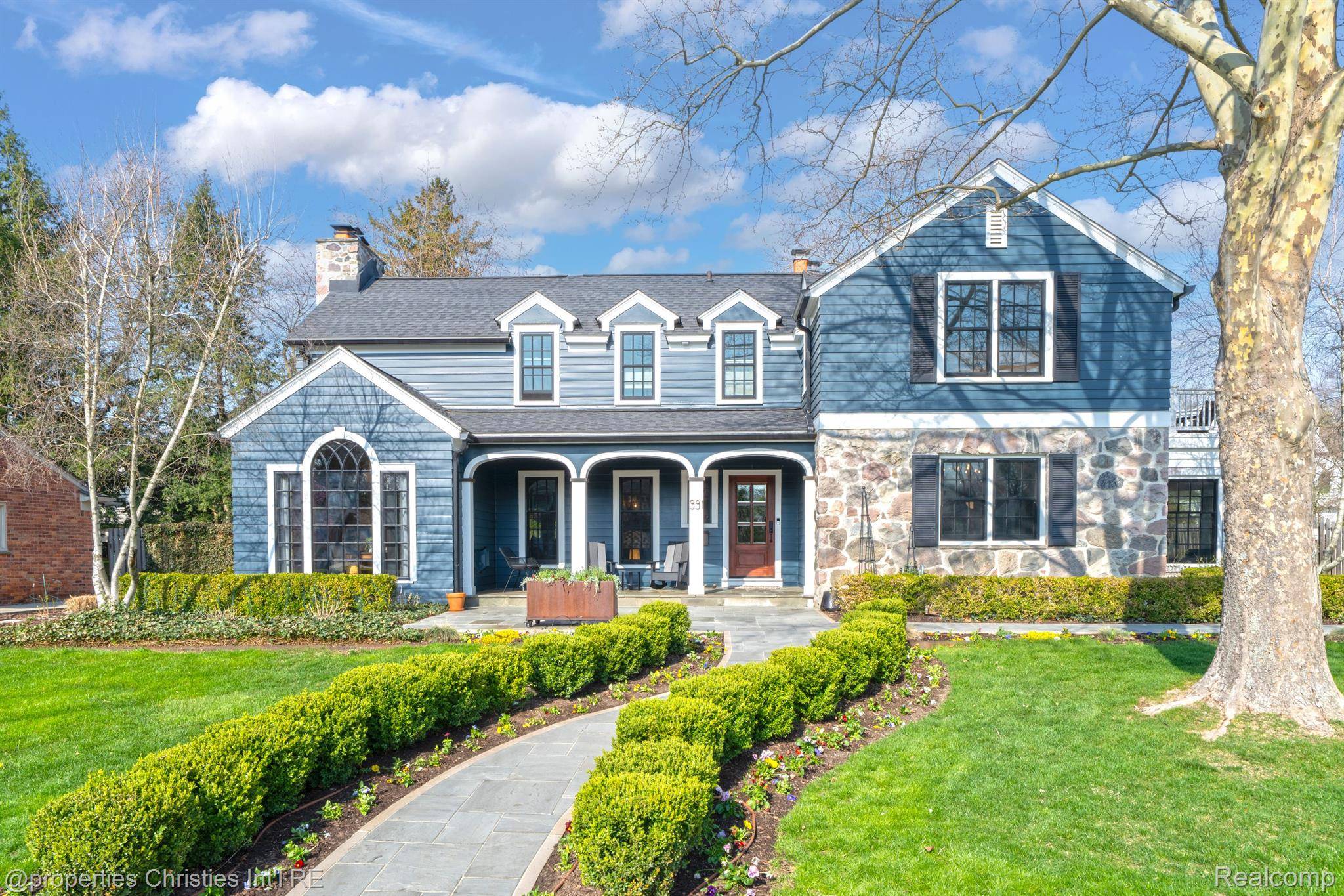 Birmingham, MI 48009,991 N Glenhurst DR