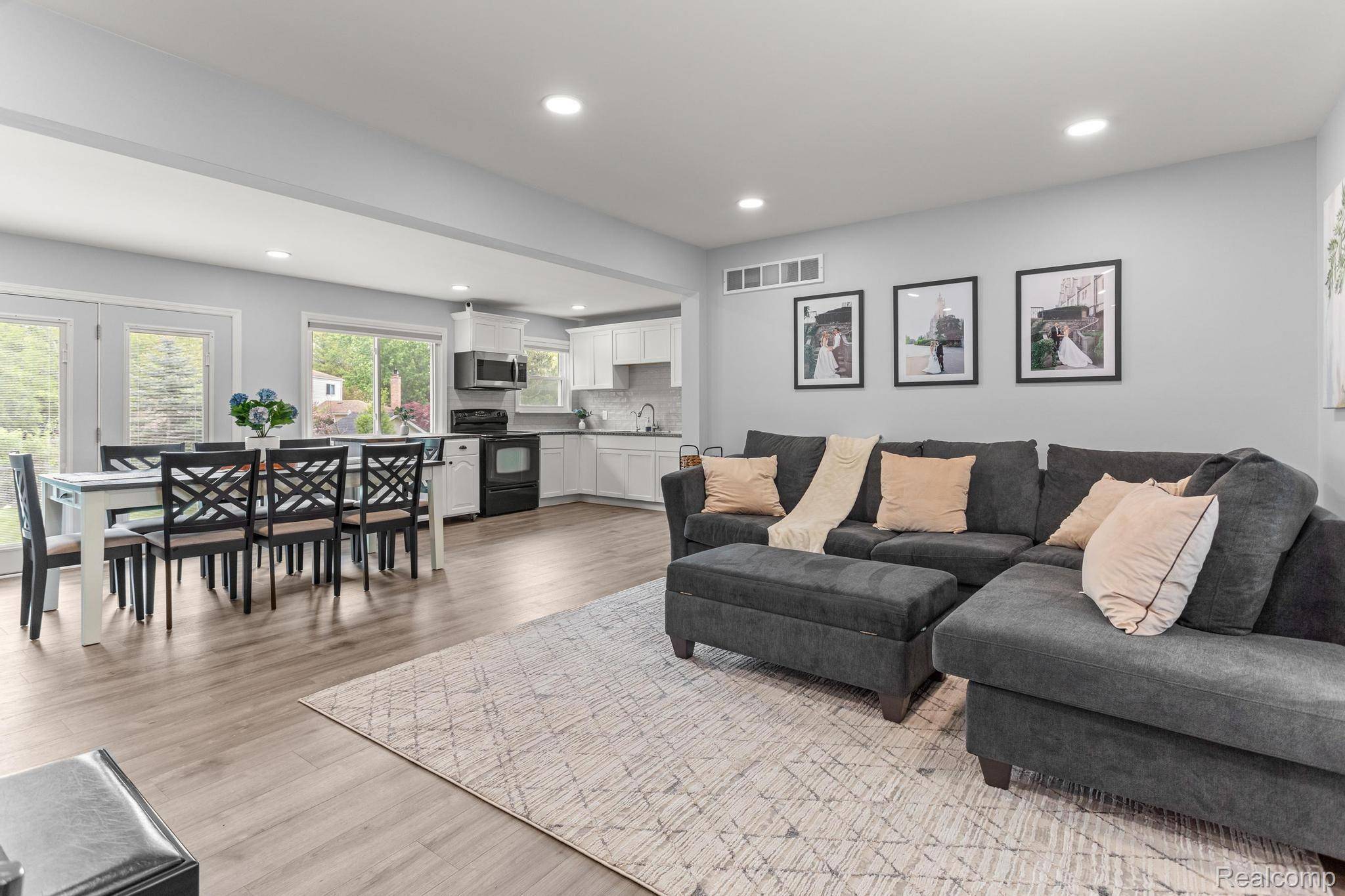 Saline, MI 48176,760 BASSETT DR