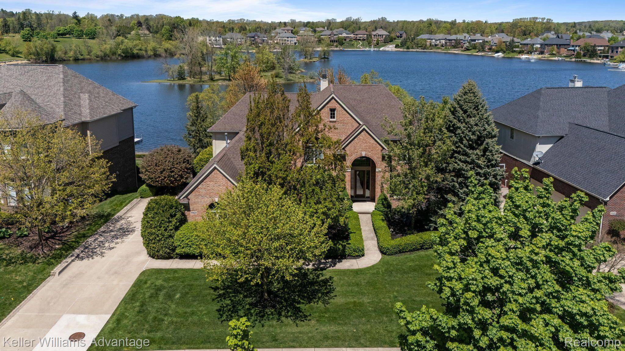 17421 Parkshore DR, Northville Twp, MI 48168