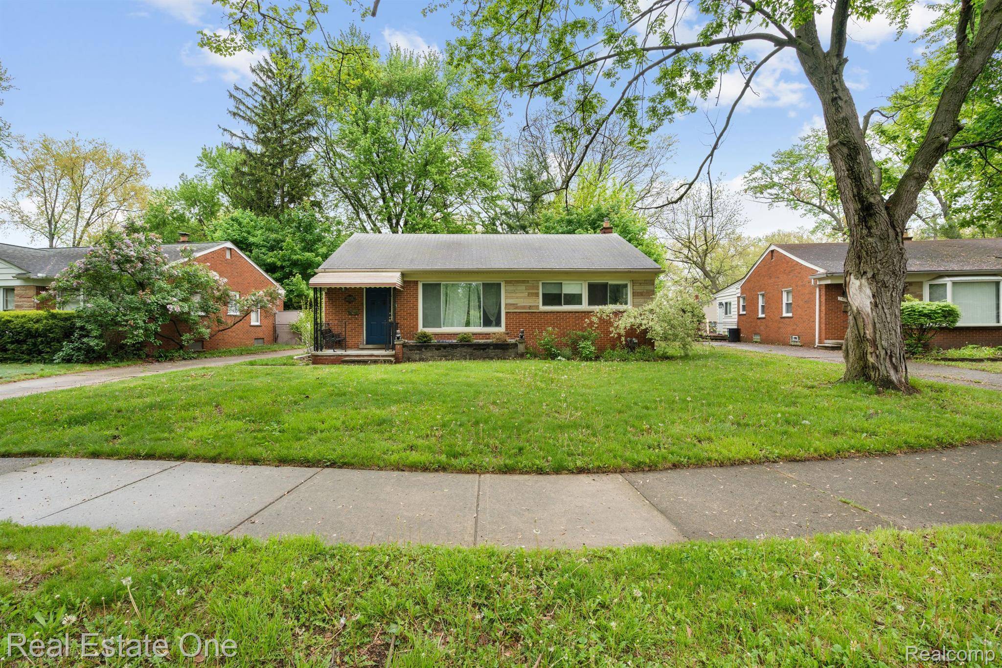 Oak Park, MI 48237,24200 KIPLING ST