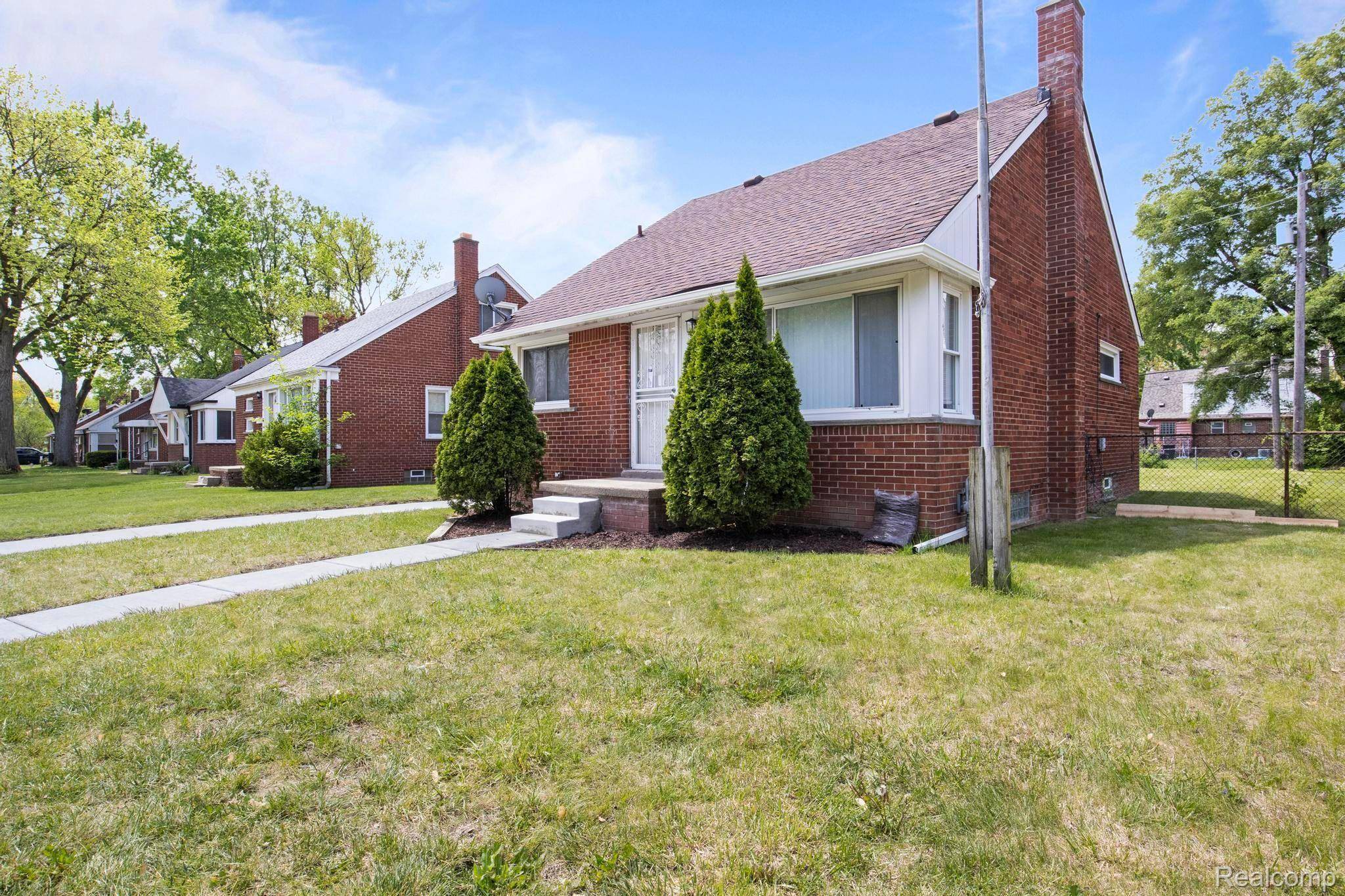 Redford, MI 48239,8105 BRAMELL