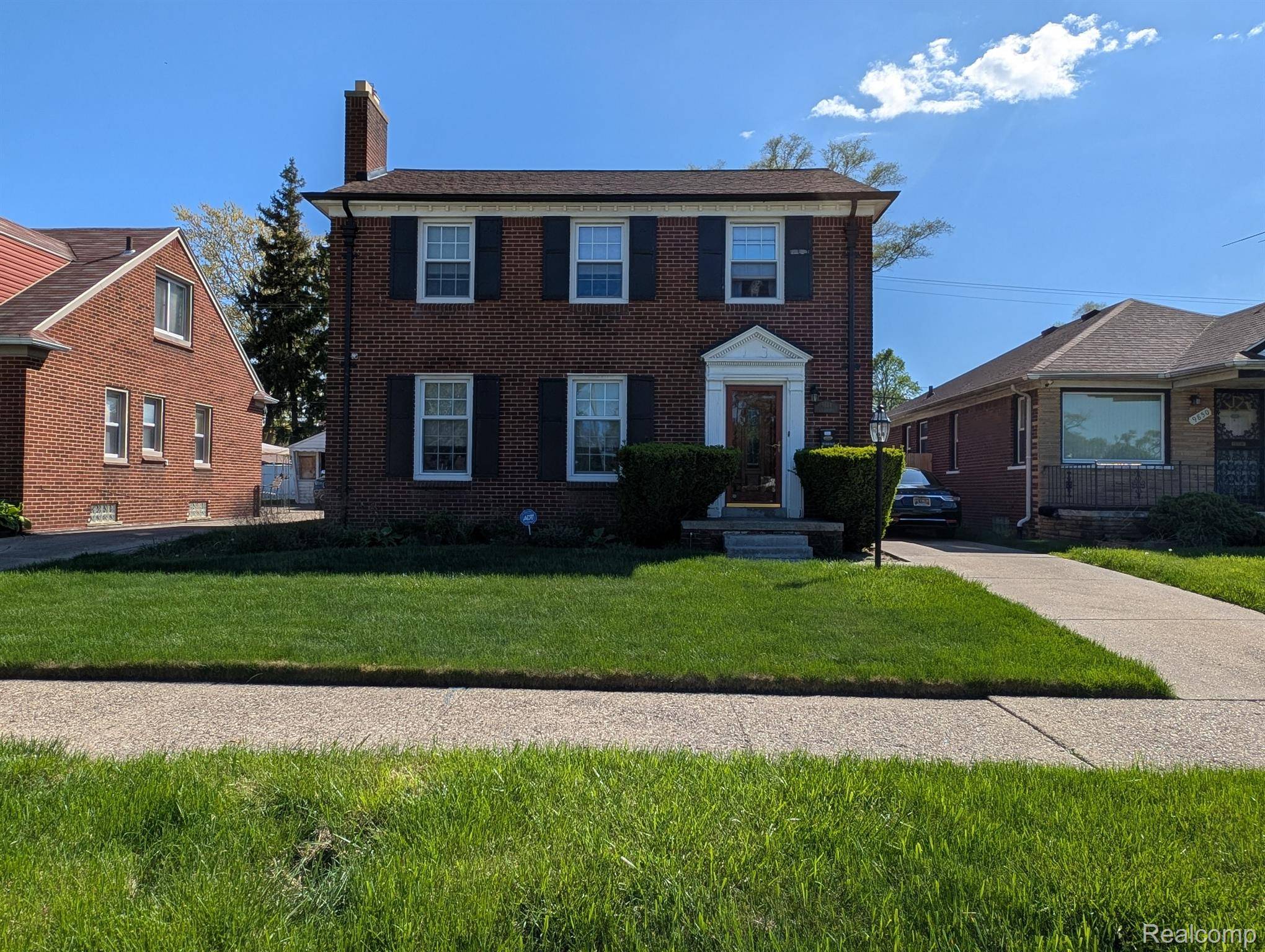 Detroit, MI 48224,9864 E OUTER DR