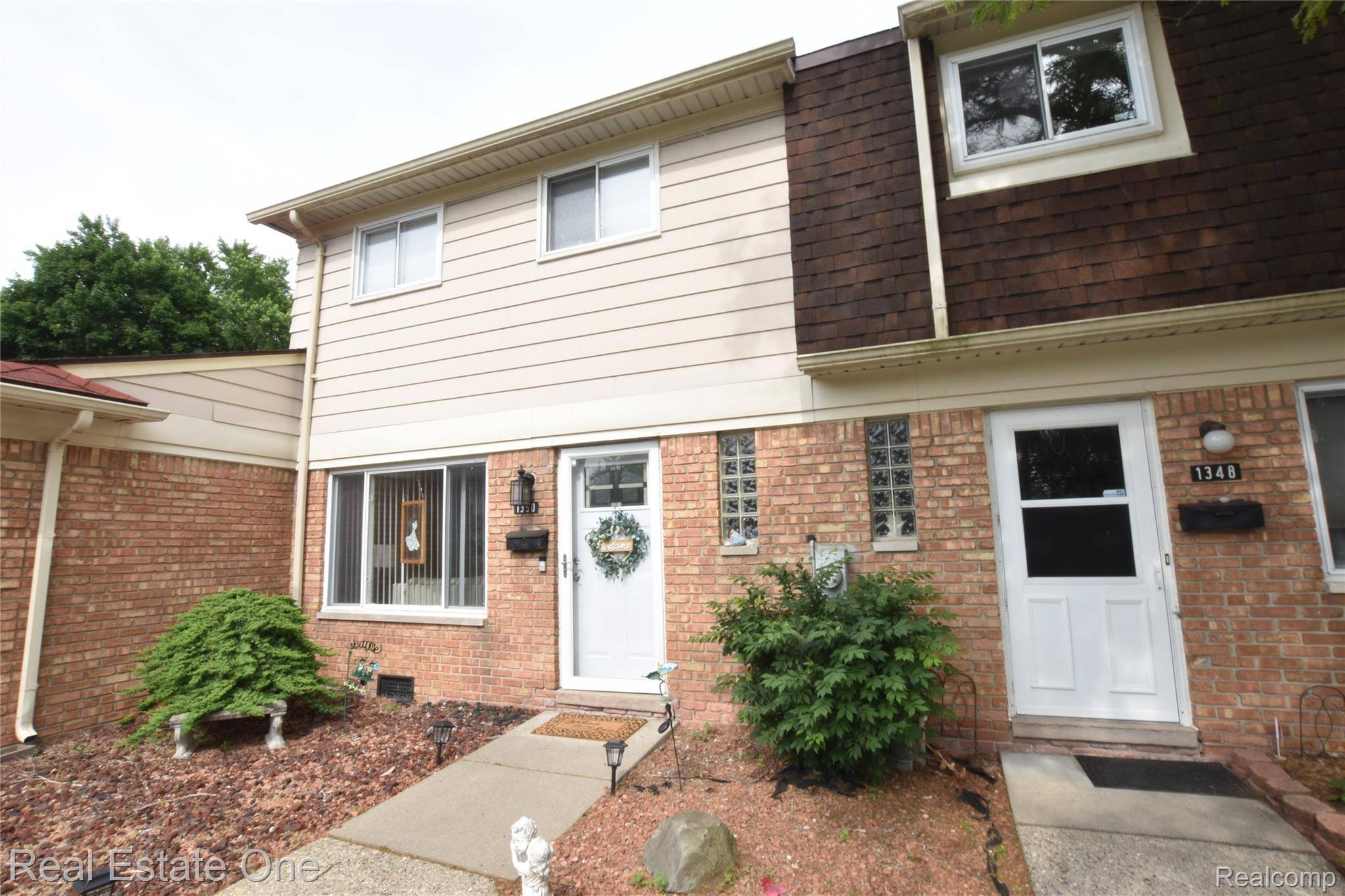 Waterford, MI 48327,1350 Laurel Valley DR