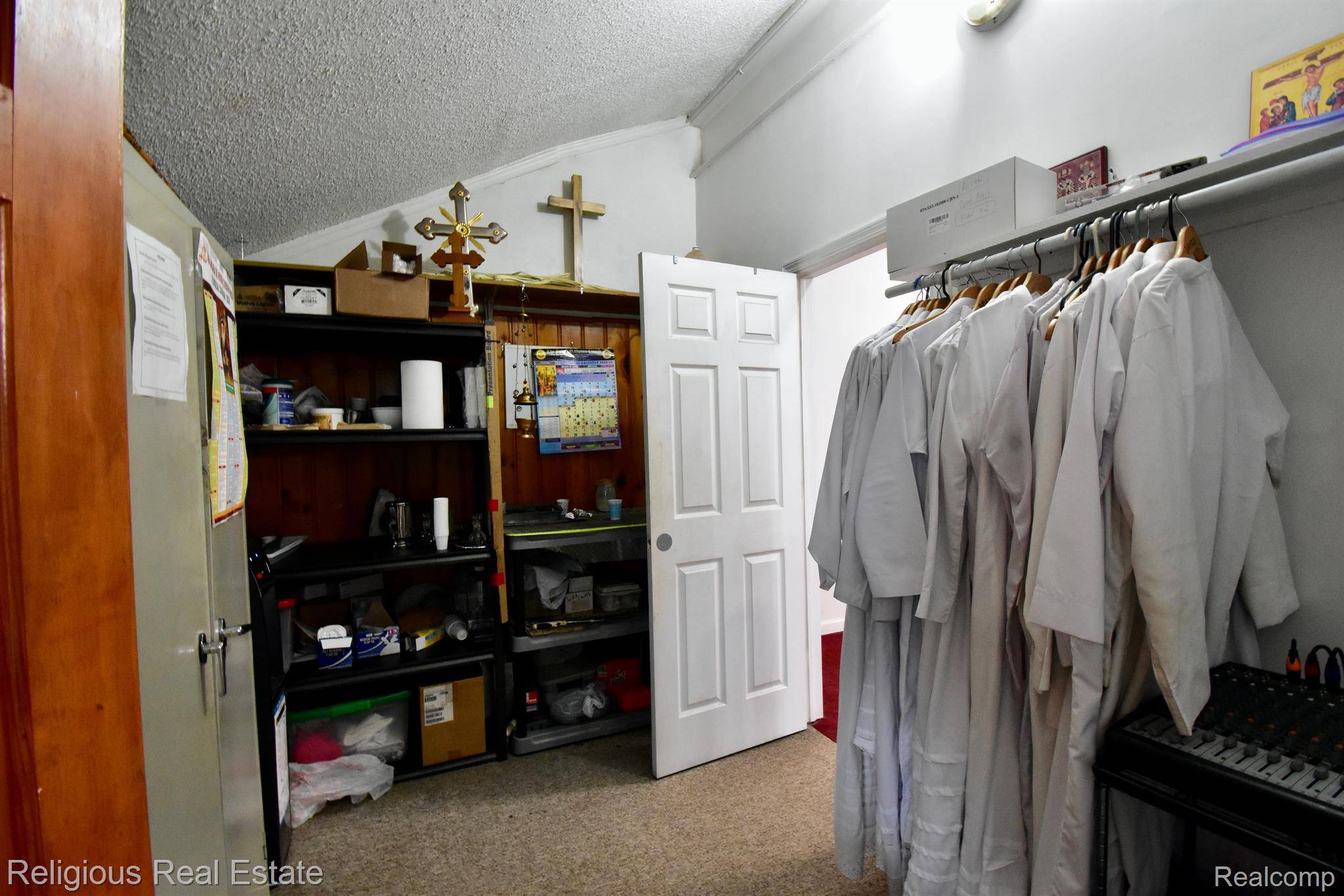 Rochester Hills, MI 48307,730 E AUBURN RD