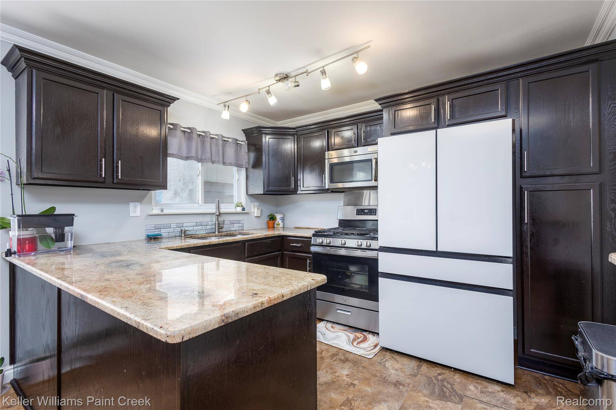 Sterling Heights, MI 48313,12403 N York DR