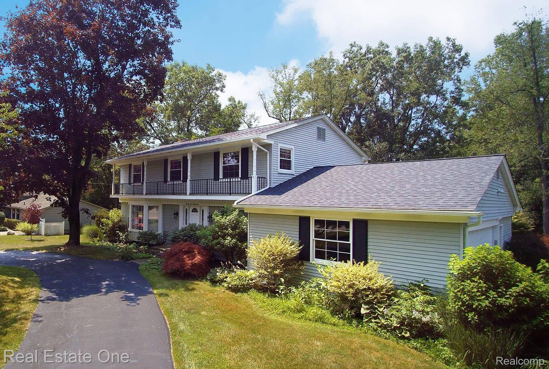 Bloomfield Hills, MI 48304,2343 Eastways RD