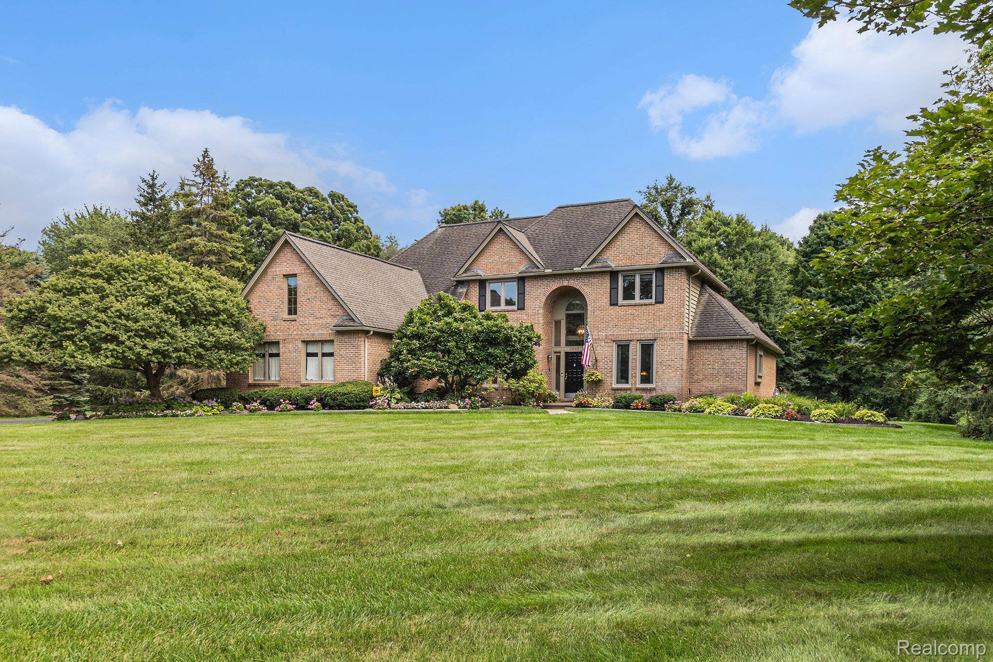 Clarkston, MI 48348,5895 Meadows DR