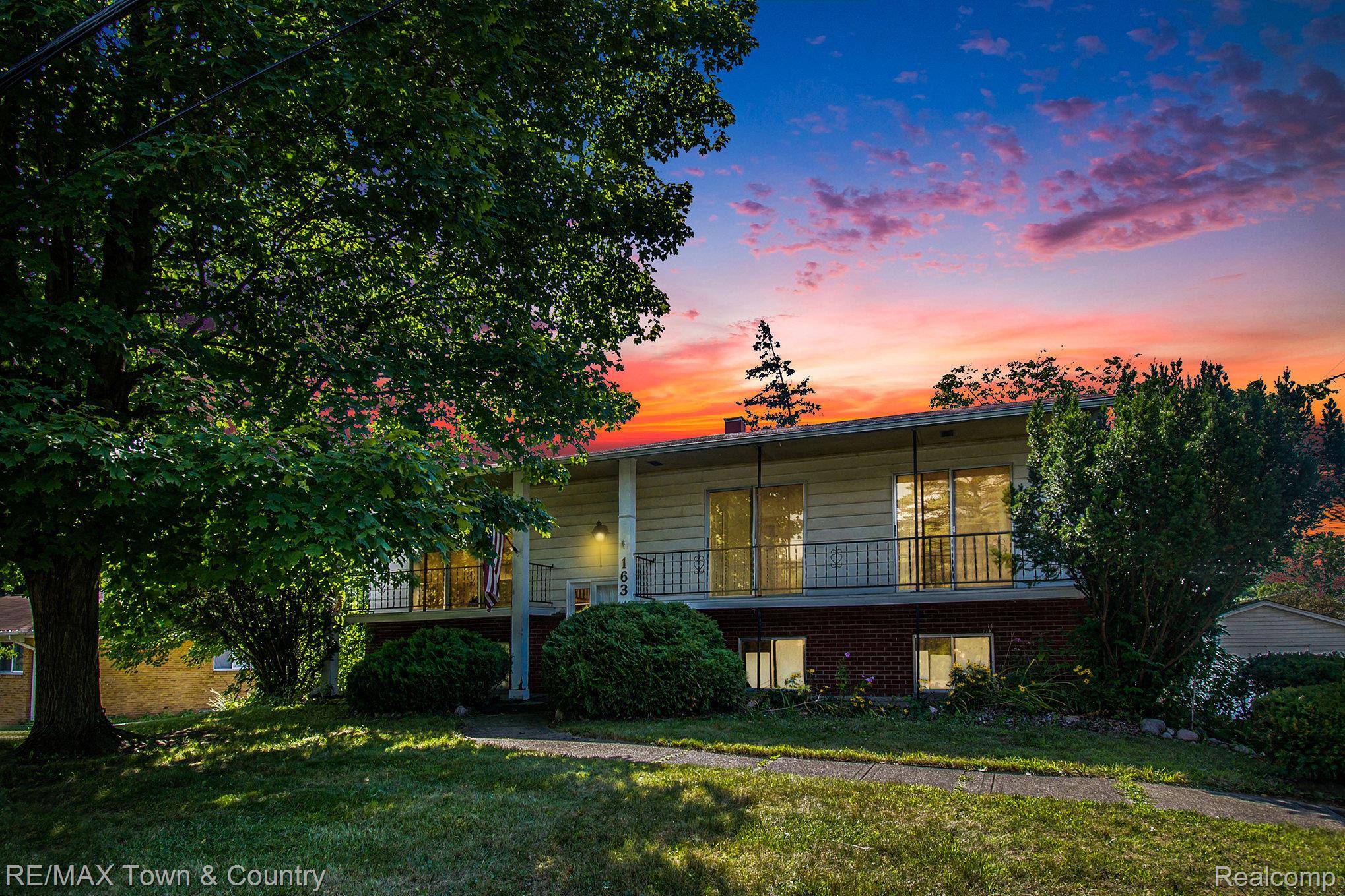 Flushing, MI 48433,163 N Elms RD