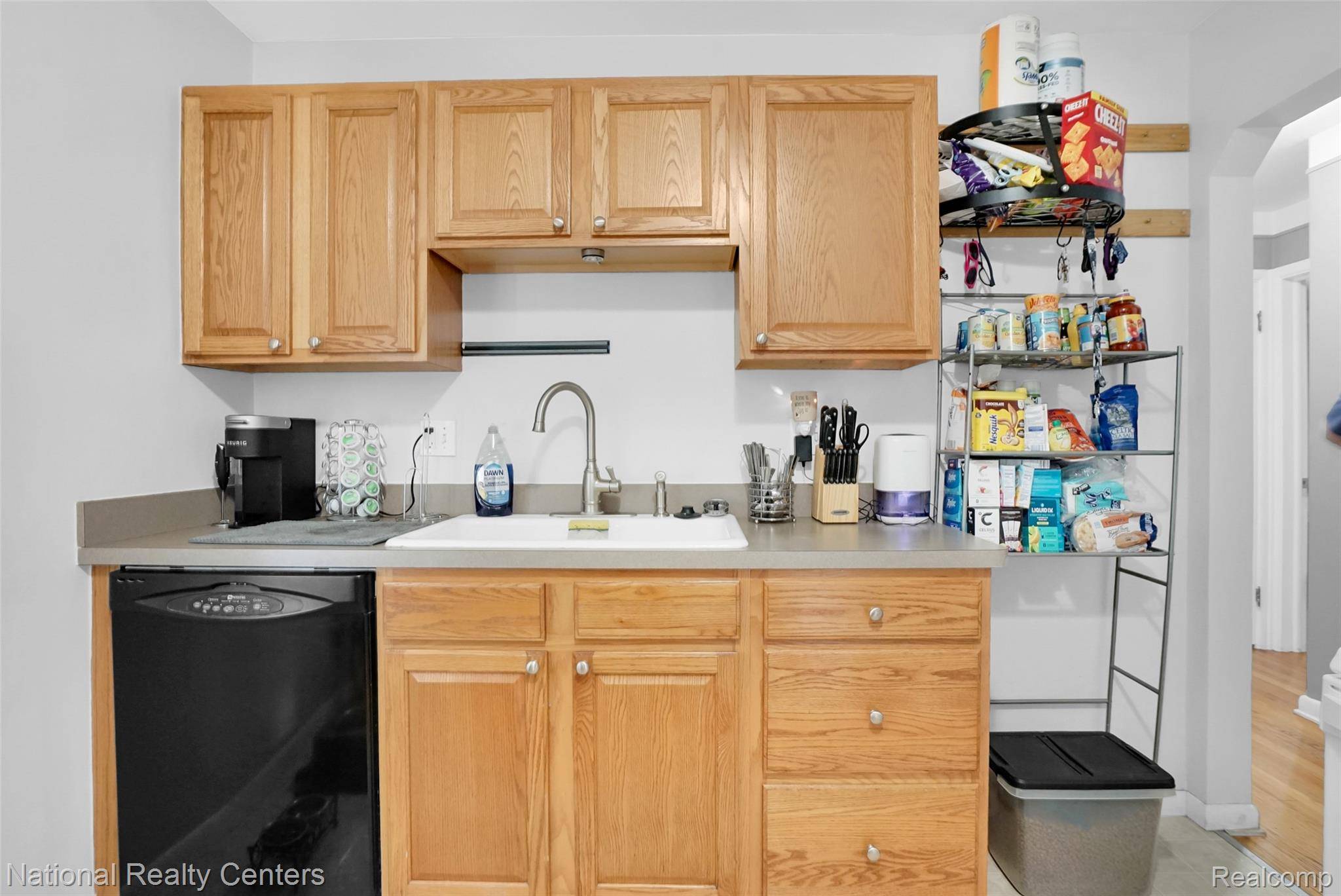 Hazel Park, MI 48030,951 E Garfield AVE