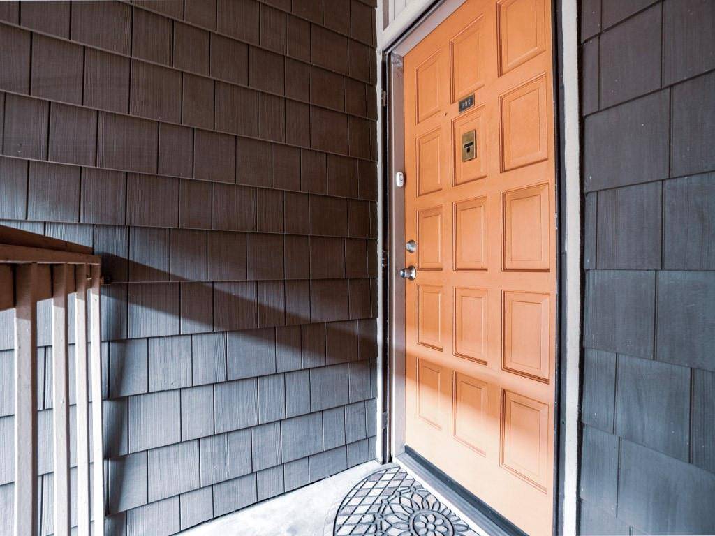 Dallas, TX 75206,5132 Amesbury Drive #205