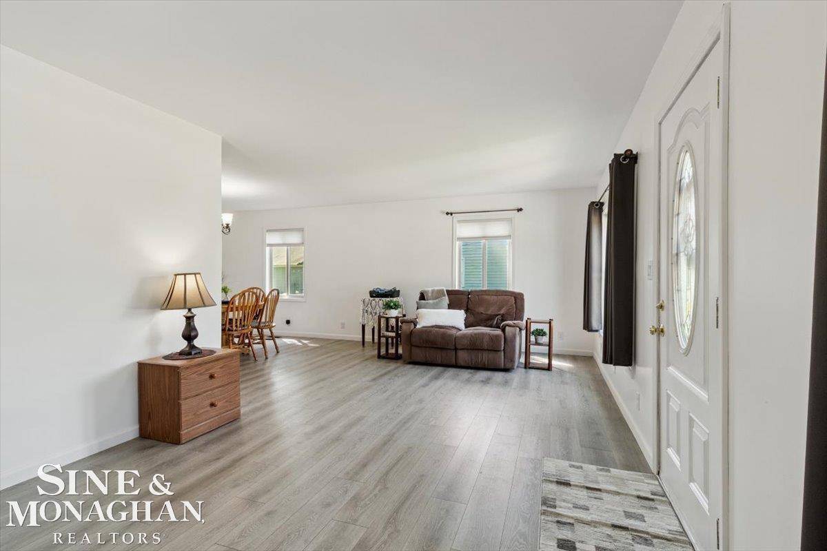 Kimball, MI 48074,358 Pickford RD