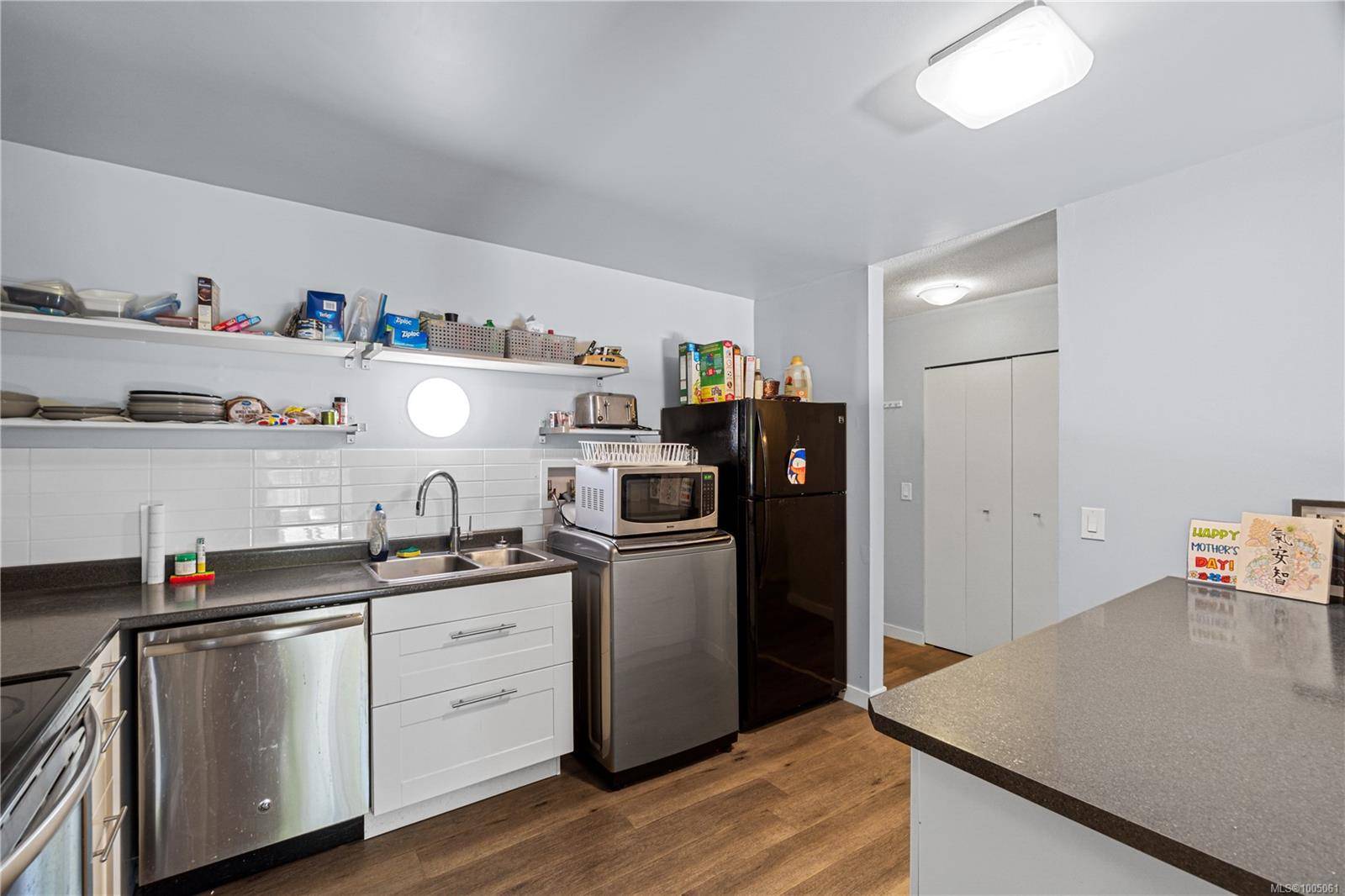 Nanaimo, BC V9T 4S9,4728 Uplands Dr #207