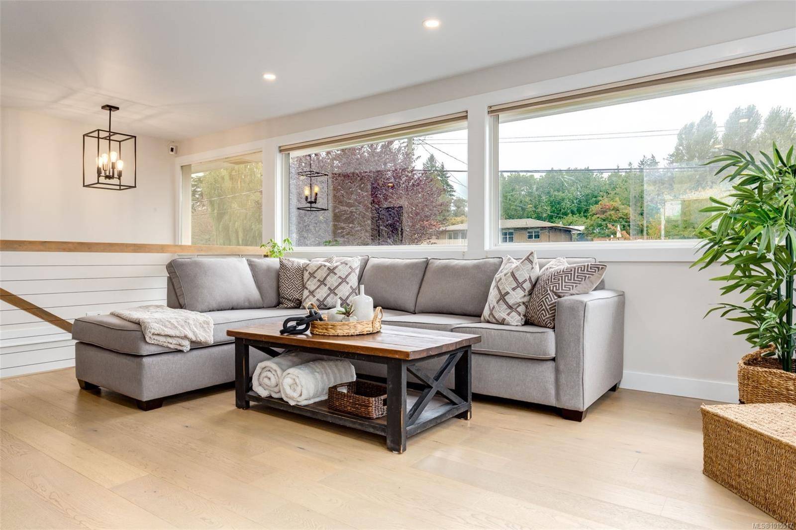 Nanaimo, BC V9S 3R7,2420 Glenayr Dr