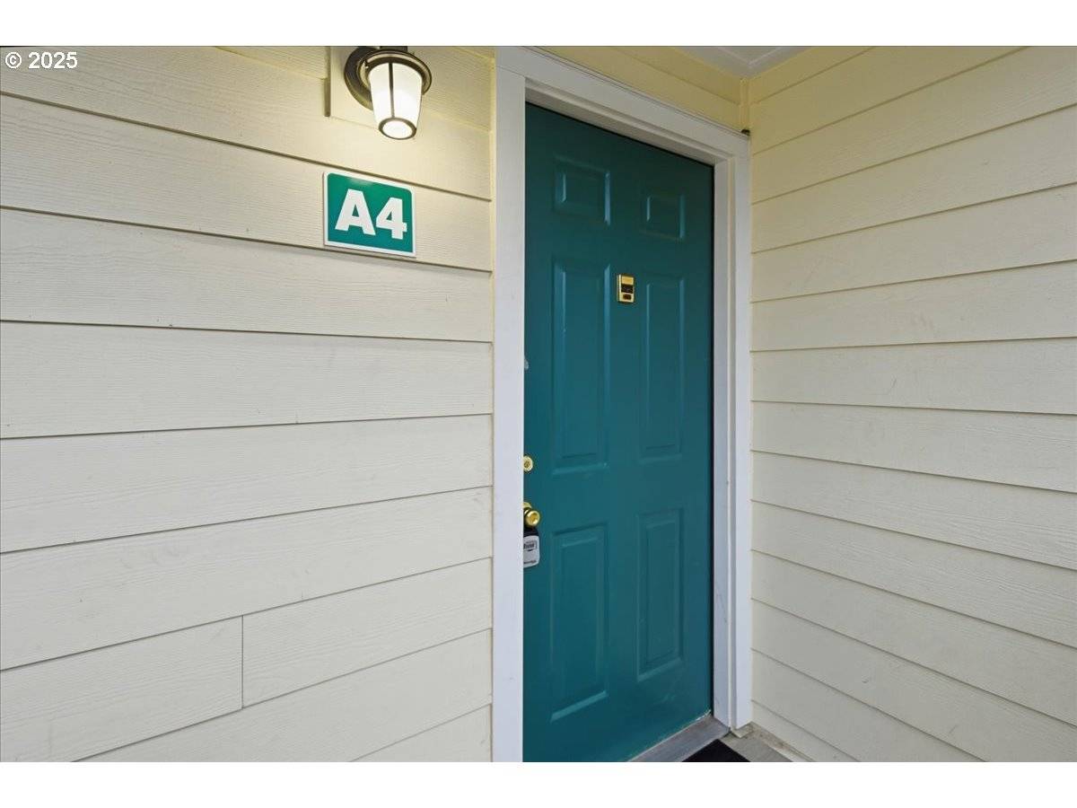 Vancouver, WA 98686,13216 NE SALMON CREEK AVE #A4