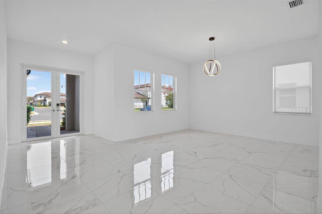 Davie, FL 33330,4421 SW 123rd Ln