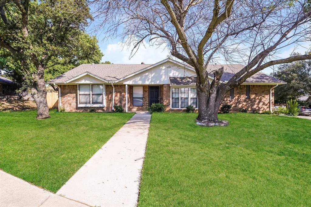 Bedford, TX 76021,2725 Clearmeadow Court