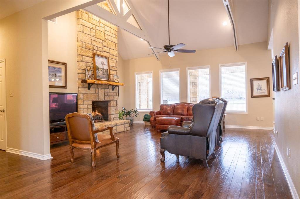 Tuscola, TX 79562,209 CR 336