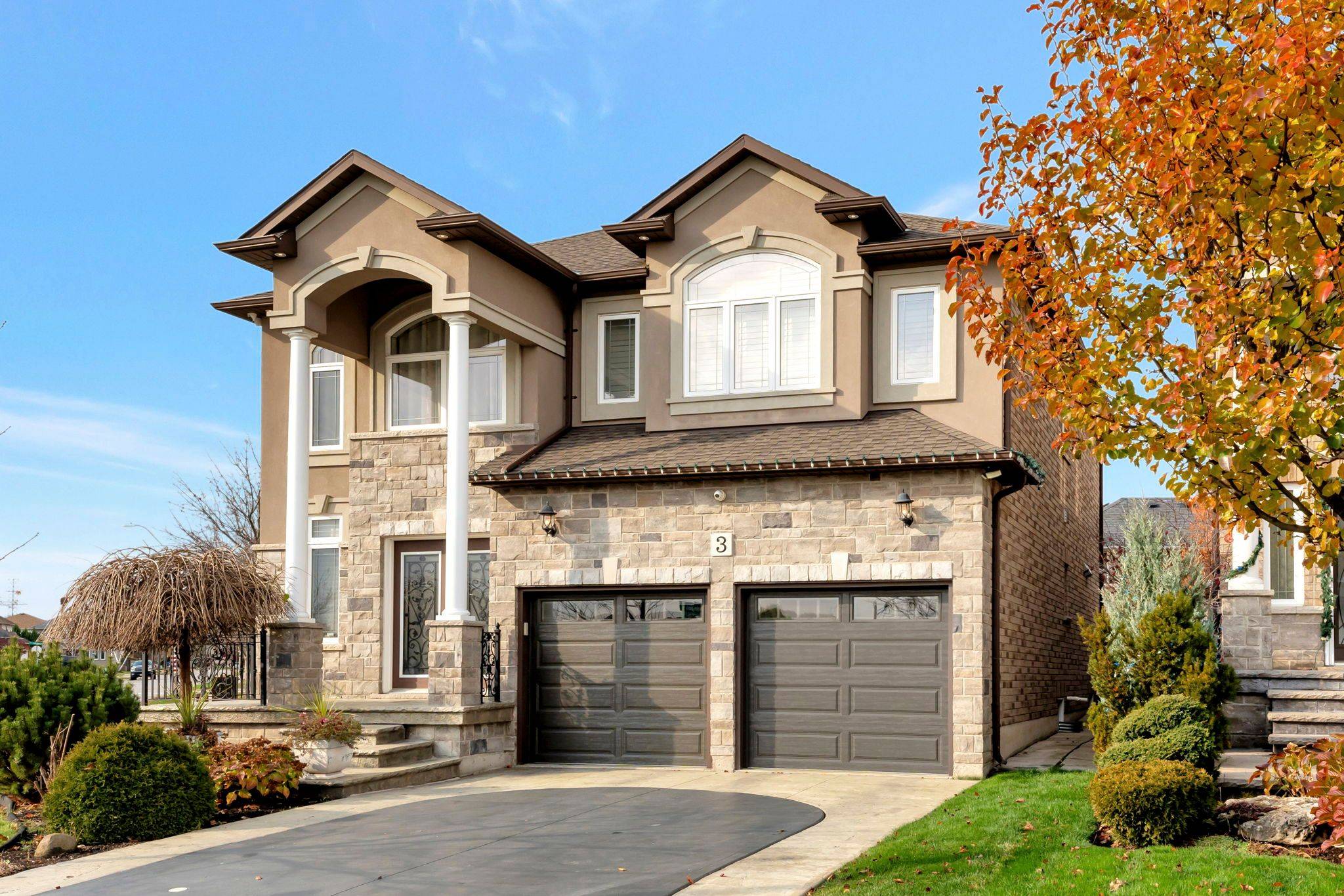 Hamilton, ON L9B 0G3,3 Rianna CT