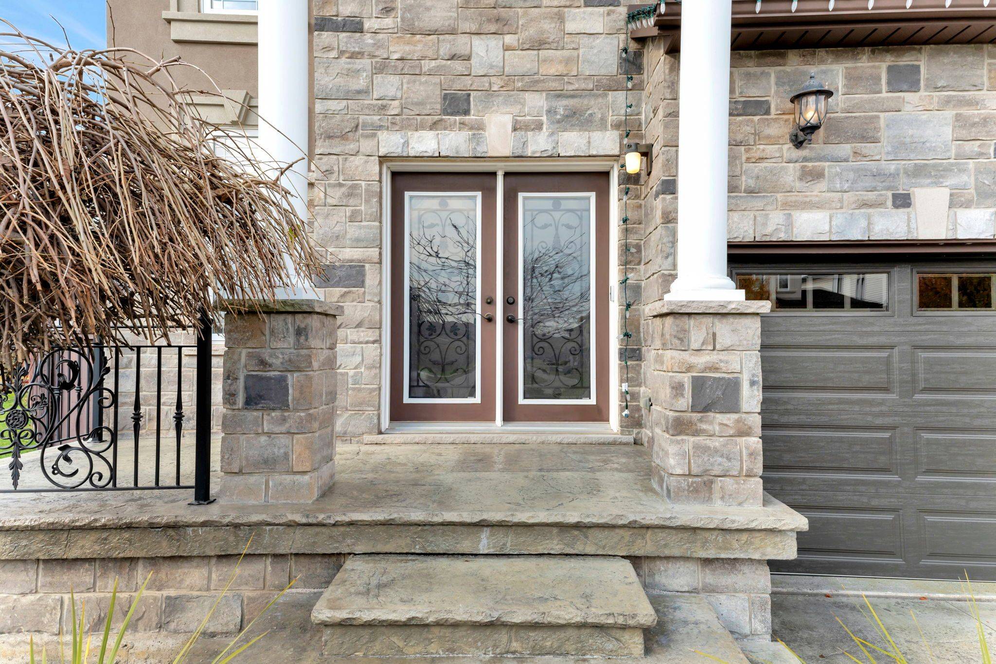 Hamilton, ON L9B 0G3,3 Rianna CT