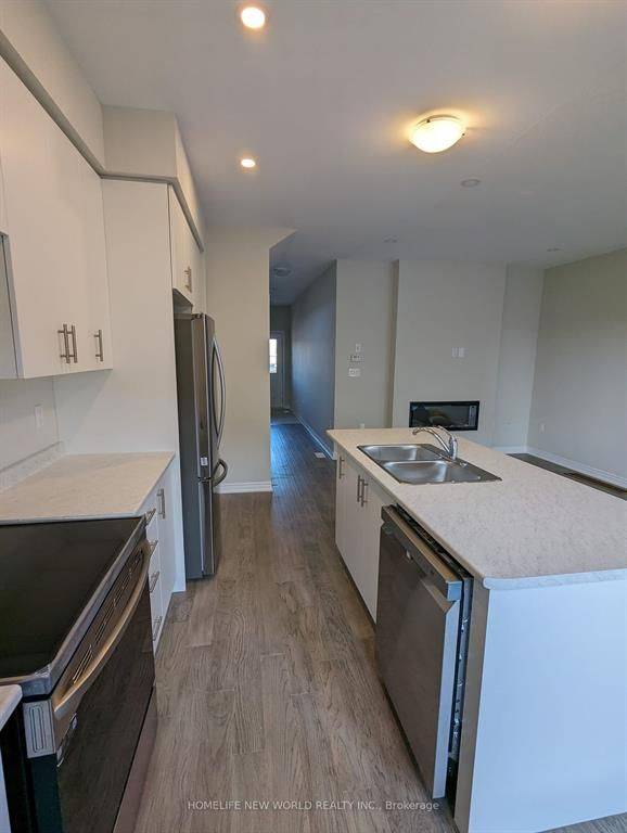 Hamilton, ON L9B 1K2,30 Mia DR #18