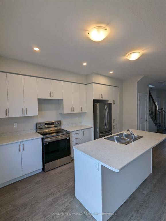 Hamilton, ON L9B 1K2,30 Mia DR #18