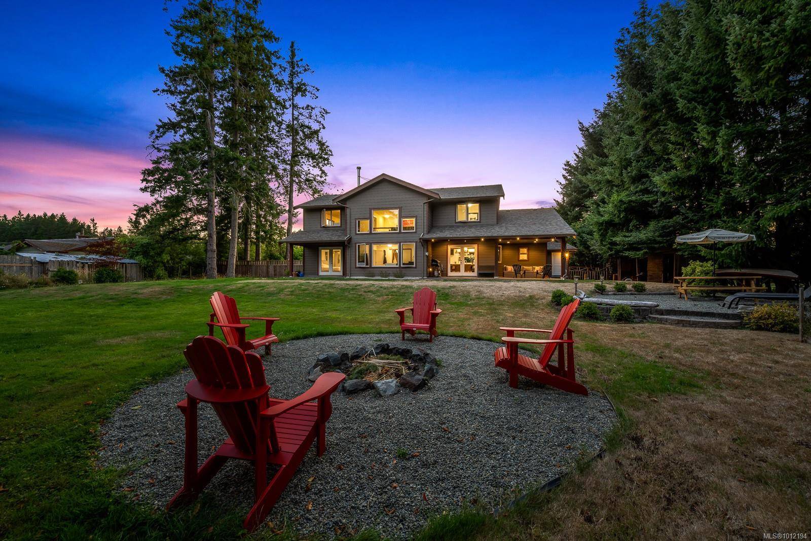 Comox, BC V9M 4B9,1818 Little River Rd