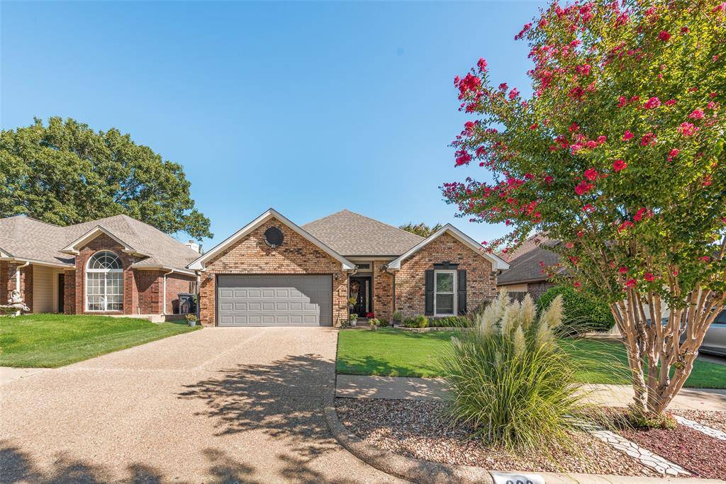 Arlington, TX 76017,933 Freshwood Court