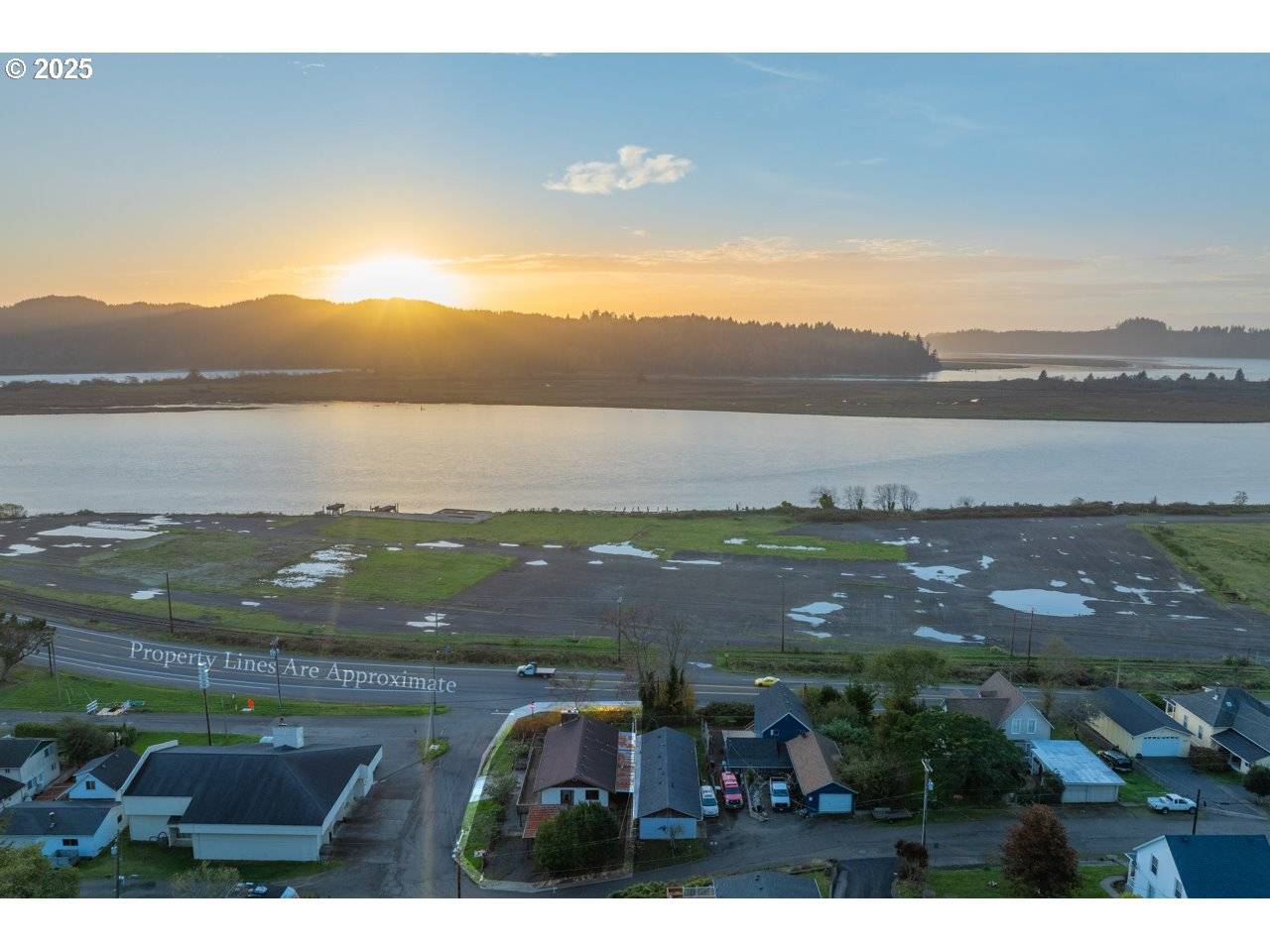 Gardiner, OR 97441,205 MARSH ST