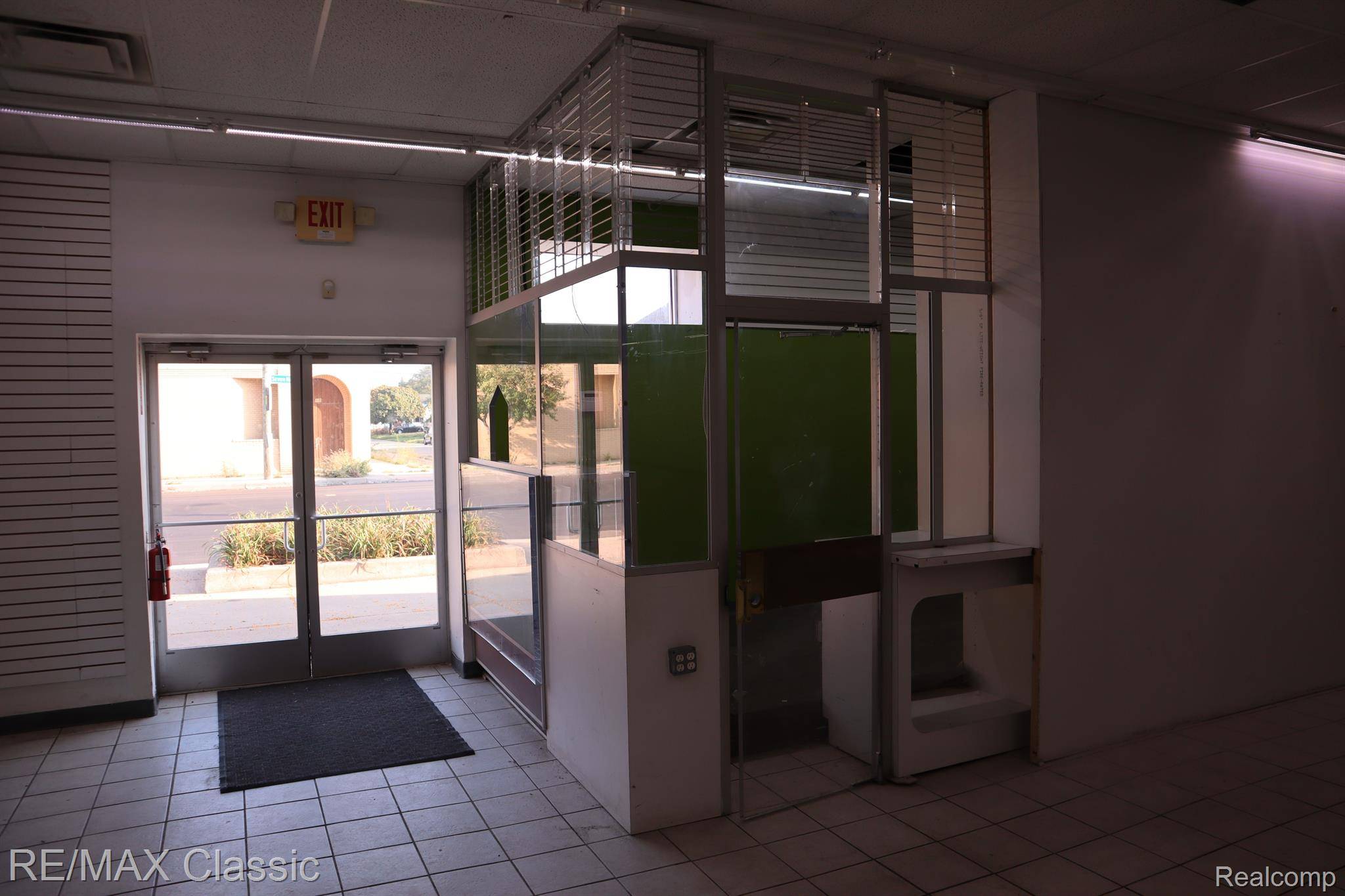 Detroit, MI 48203,309 W 7 MILE RD