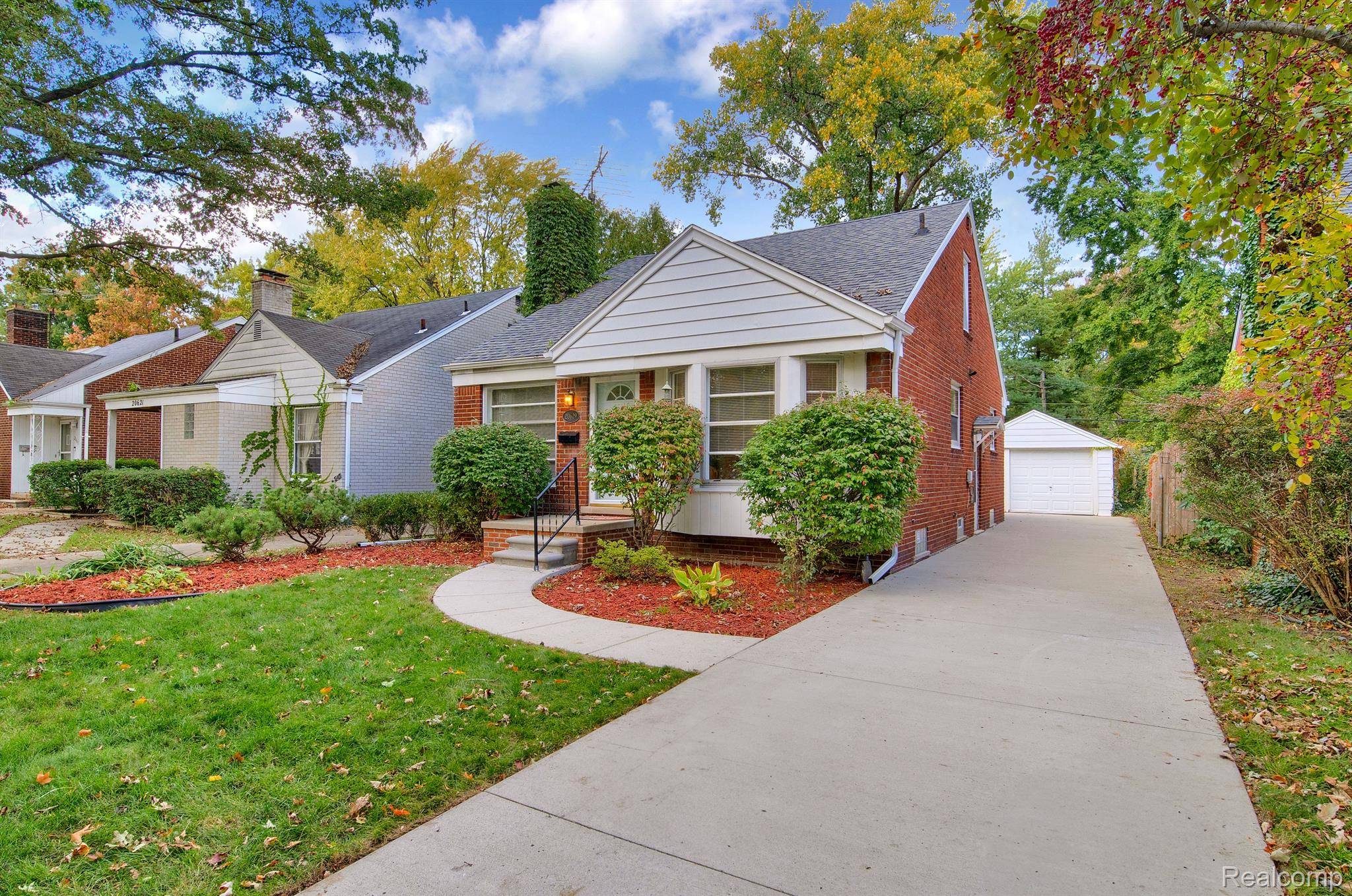 Harper Woods, MI 48225,20629 WOODMONT ST