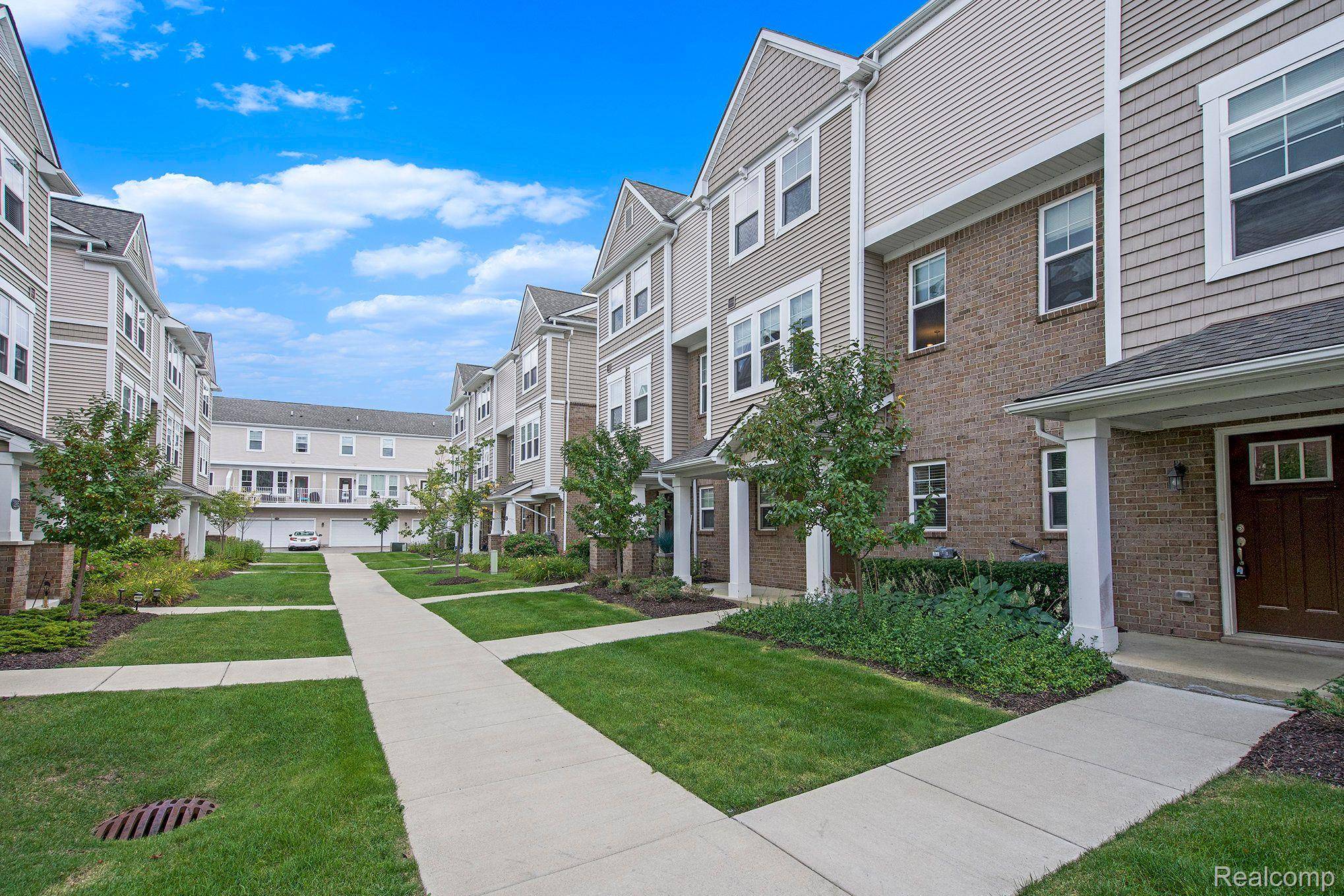 Wixom, MI 48393,3225 Chambers W