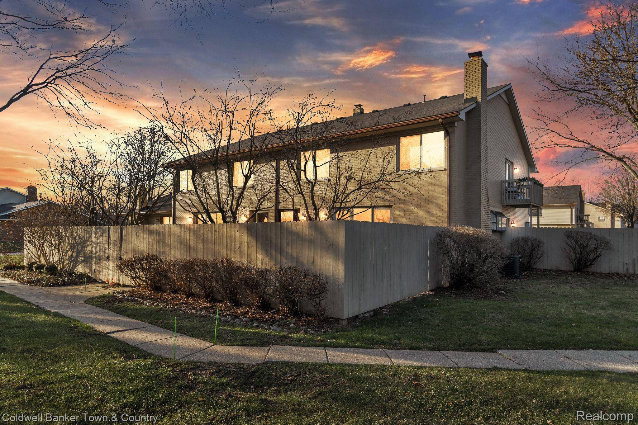 Clinton Township, MI 48038,17628 IDA ST E