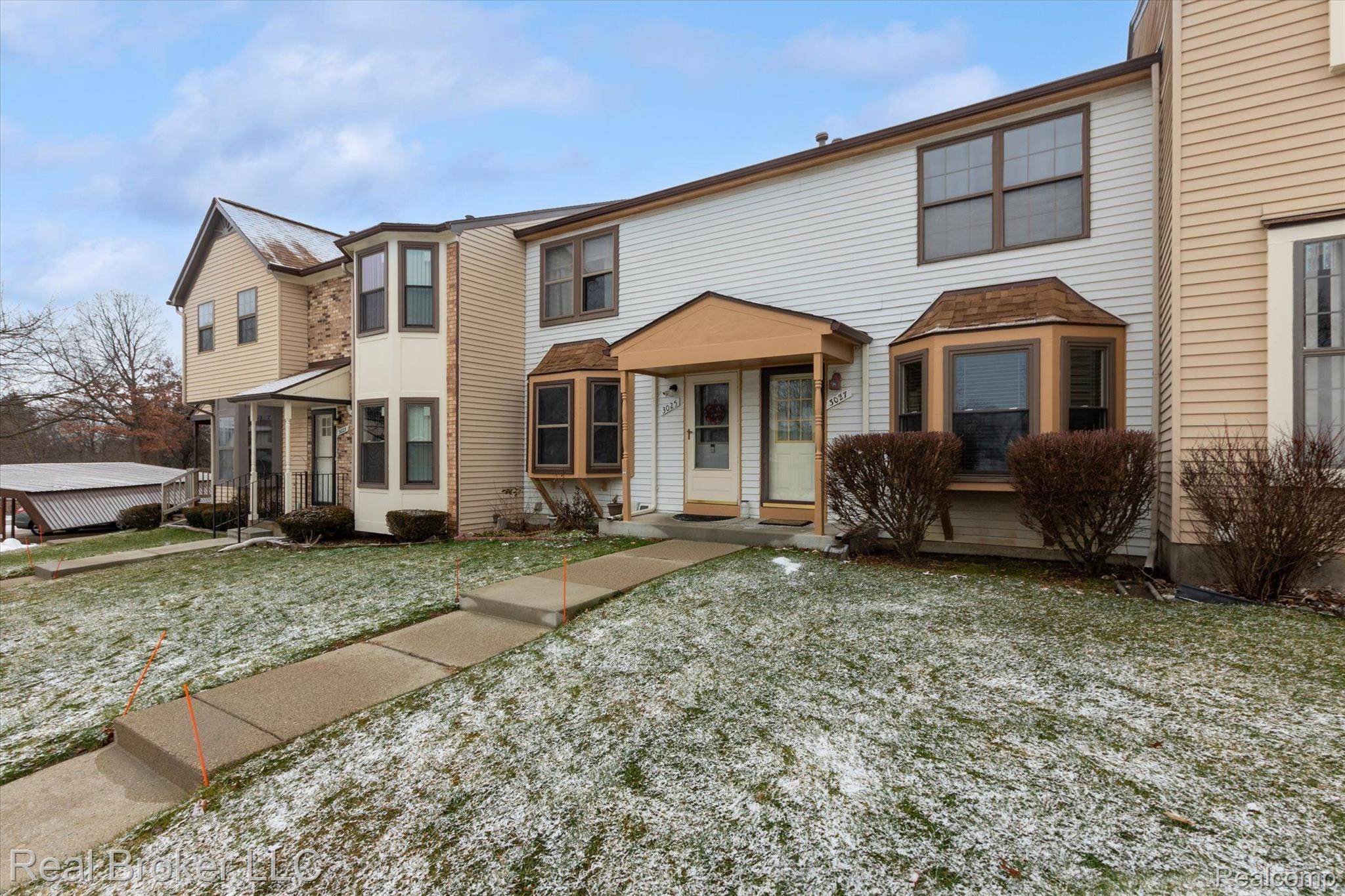 Auburn Hills, MI 48326,3025 DEBRA