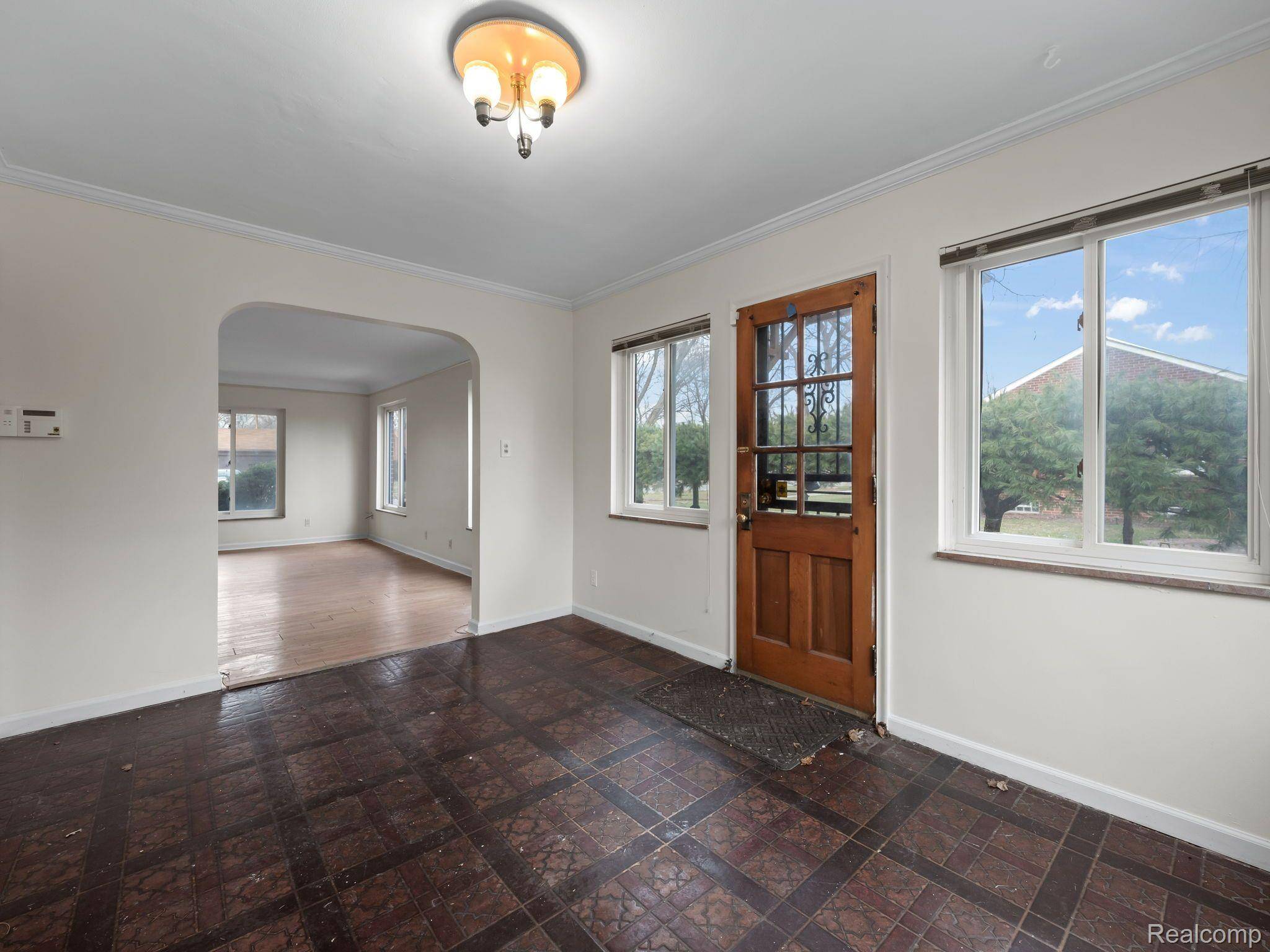 Southfield, MI 48075,18115 DORSET ST